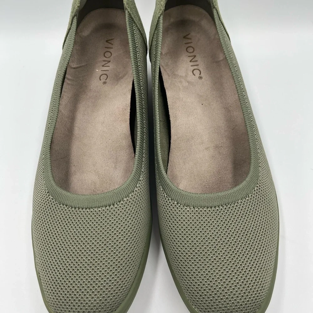 Vionic Army Green Wedge Size 9 - Picture 2 of 16